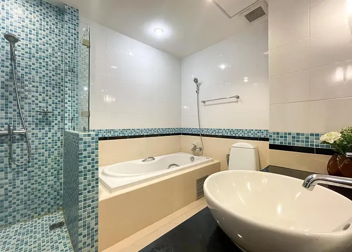 5 Mins To Bts L Large 75 Sqm L Pool And Sauna *