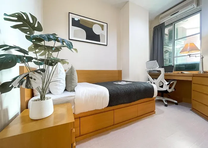 5 Mins To Bts L Large 75 Sqm L Pool And Sauna *